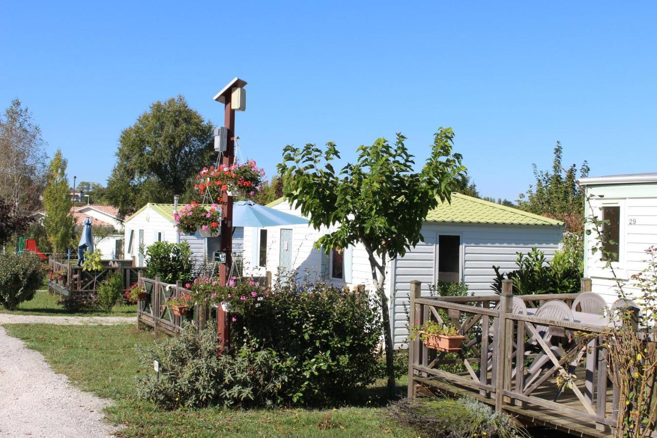 Camping Du Pontis Verteillac Luaran gambar